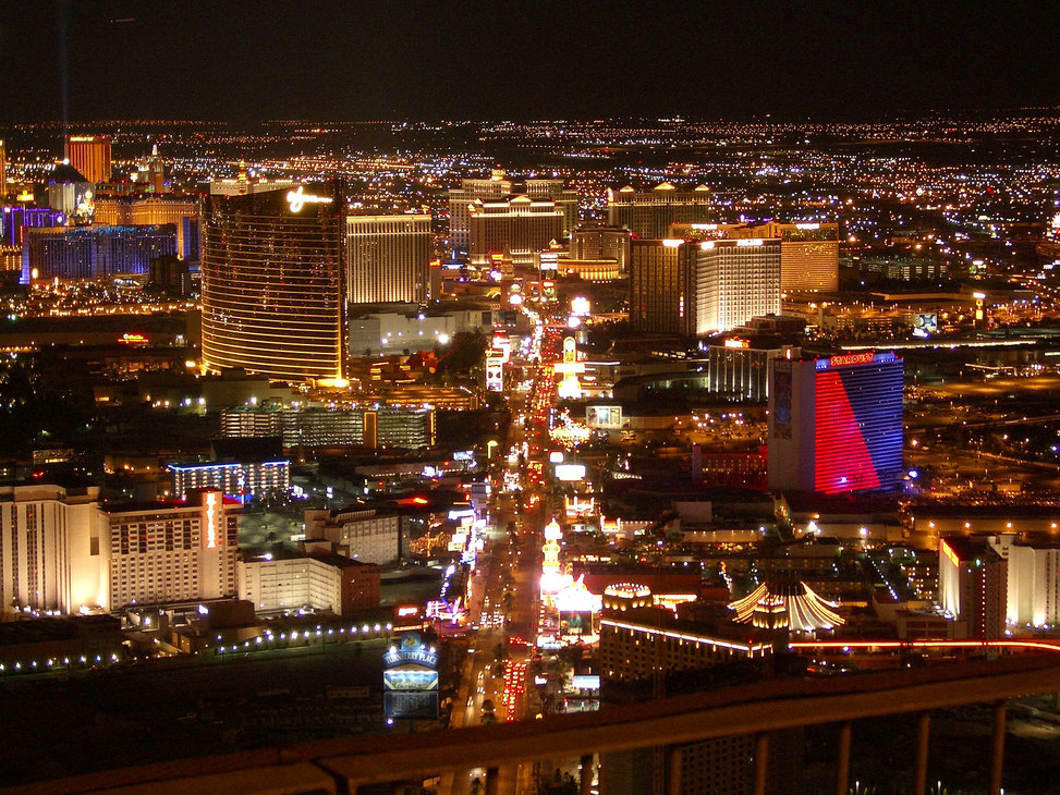 Las vegas strip aerial night3