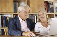 Coupleoncomputer1